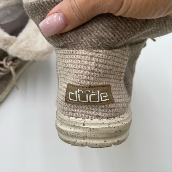 Women's Hey Dude Britt Shoes Size 9 Nut Slip-on Tie Faux Fur Casual Lightweight - Picture 12 of 14